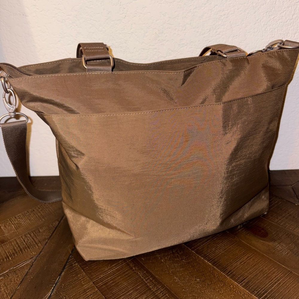 ❤️Baggallini Laptop Tote Bag NWOT Travel Work Nylon Crossbody Brown Lightweight - Picture 4 of 8